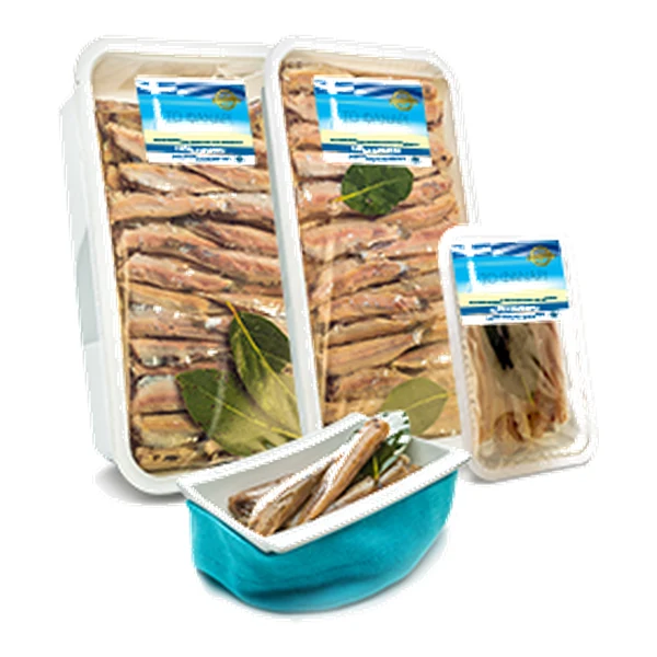 Sardine afumate, întregi