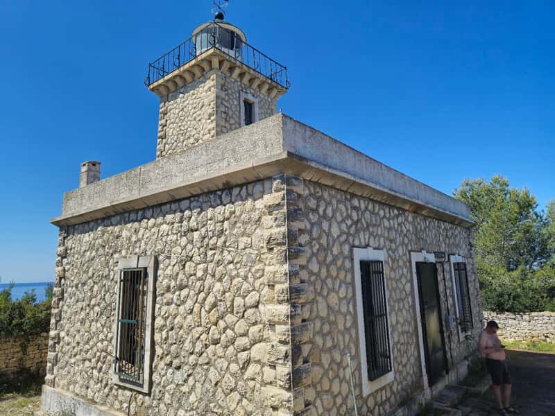 Akra Ovoros Lighthouse — 2