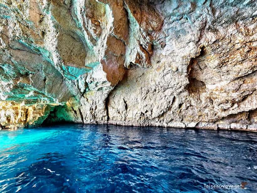 Cave Papanikolis