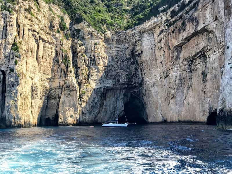 Cave Papanikolis — 2