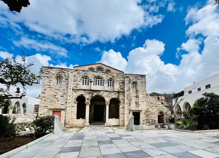 Paros