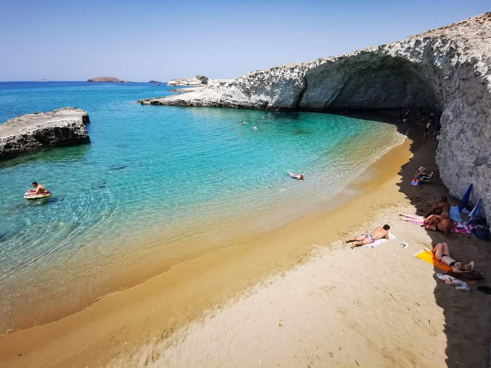 Alogomandra beach
