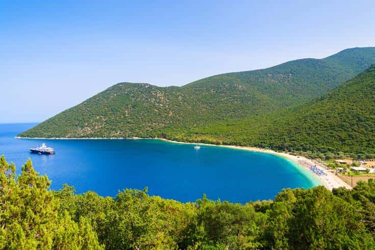 Antisamos beach