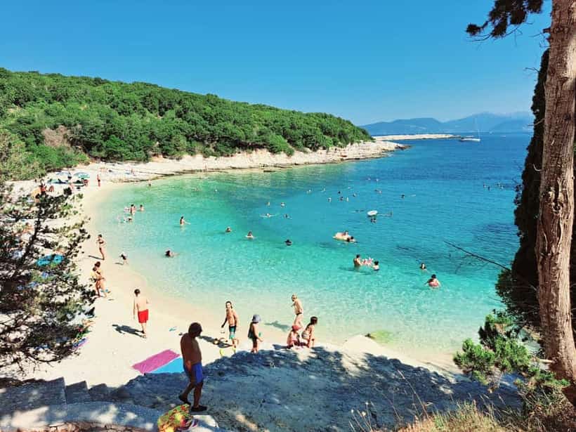 Emplisi Beach