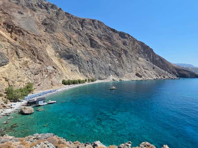Glyka Nera beach