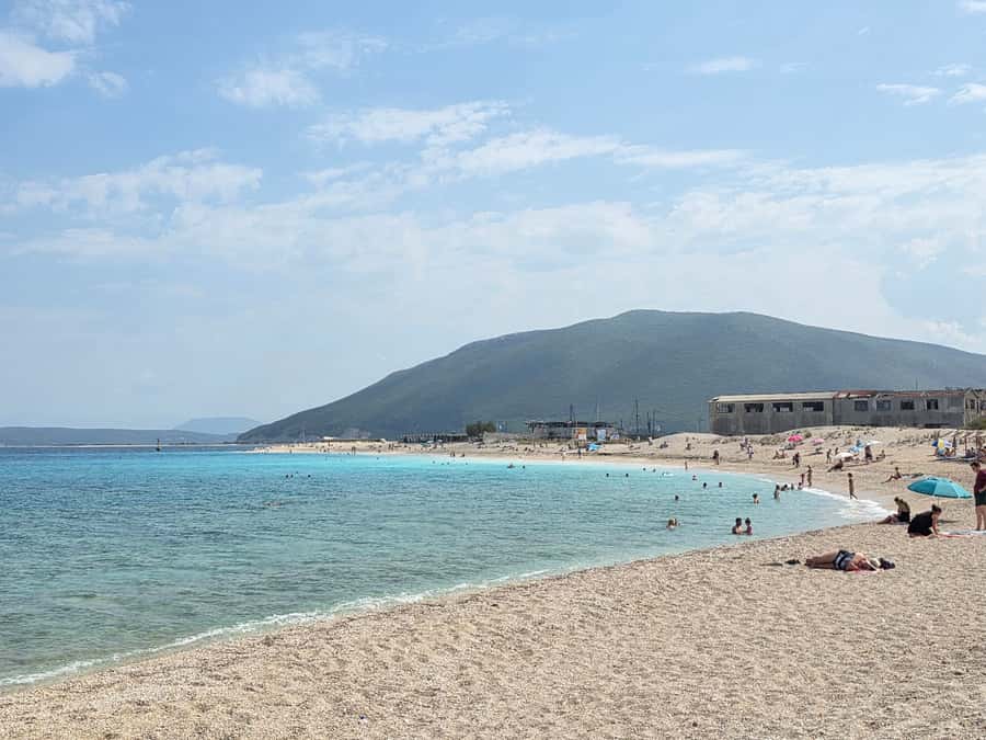 Paralia Gyras (Kastro)