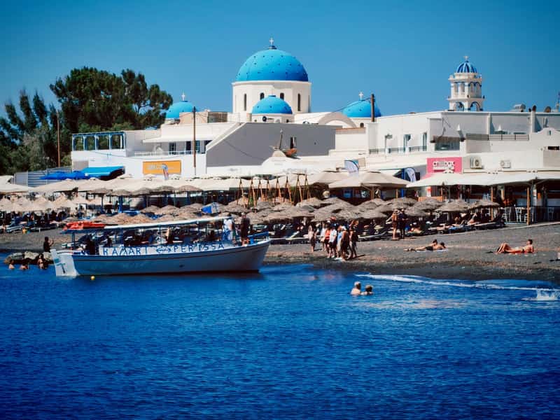 Paralia Perissa — 2