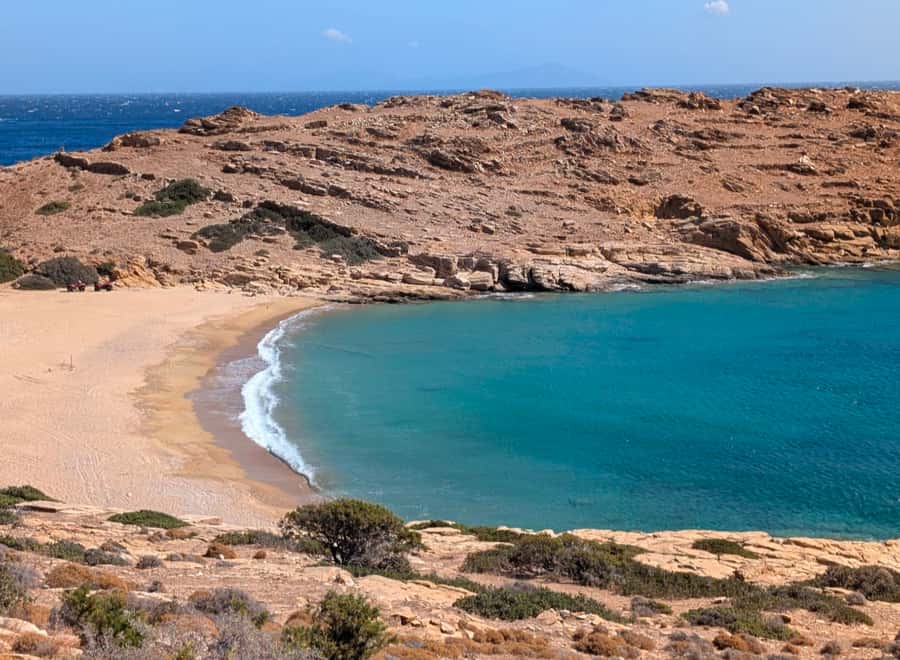 Paralia Plakes