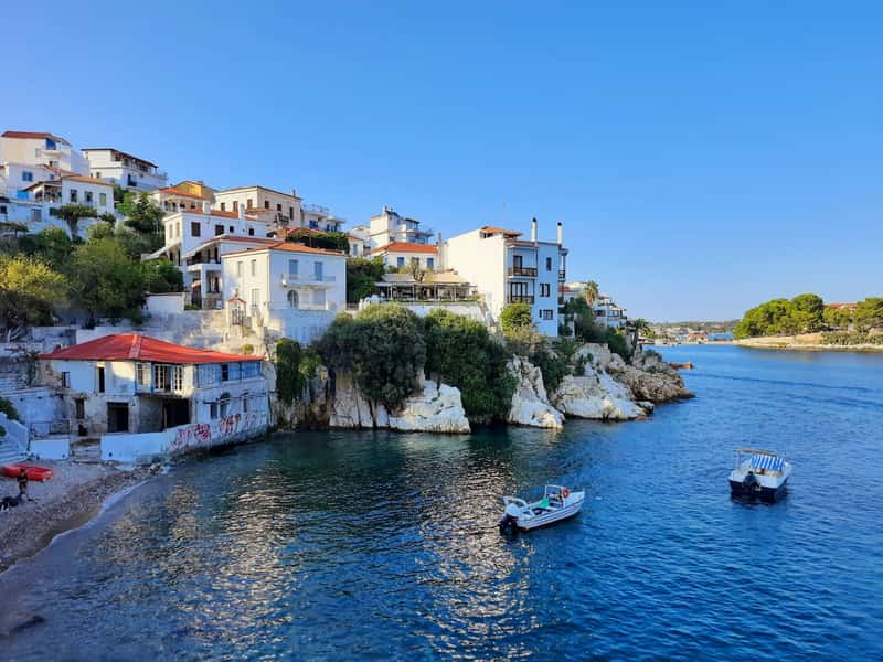 Paralia Plakes — 2