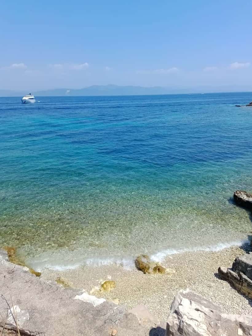 Plakes beach