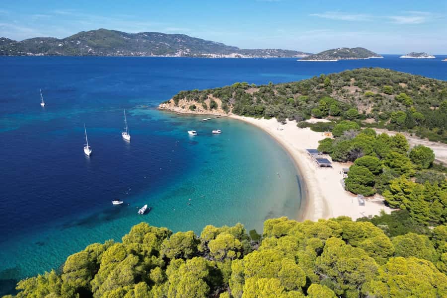 Tsougkrias Public Beach