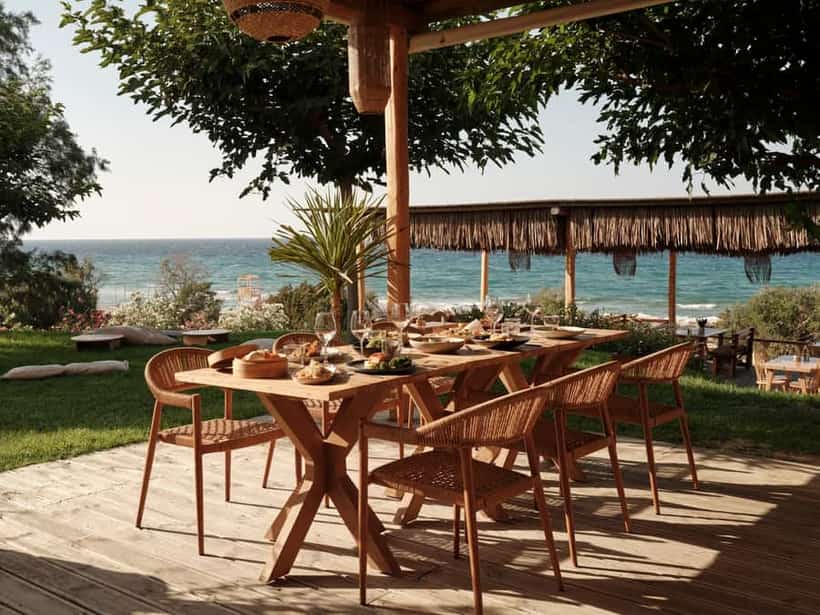 Banana Baya Beach Bar Restaurant 🍌