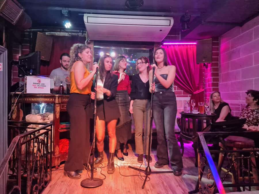 GhostHouse Karaoke International Athens 🎤🎙️