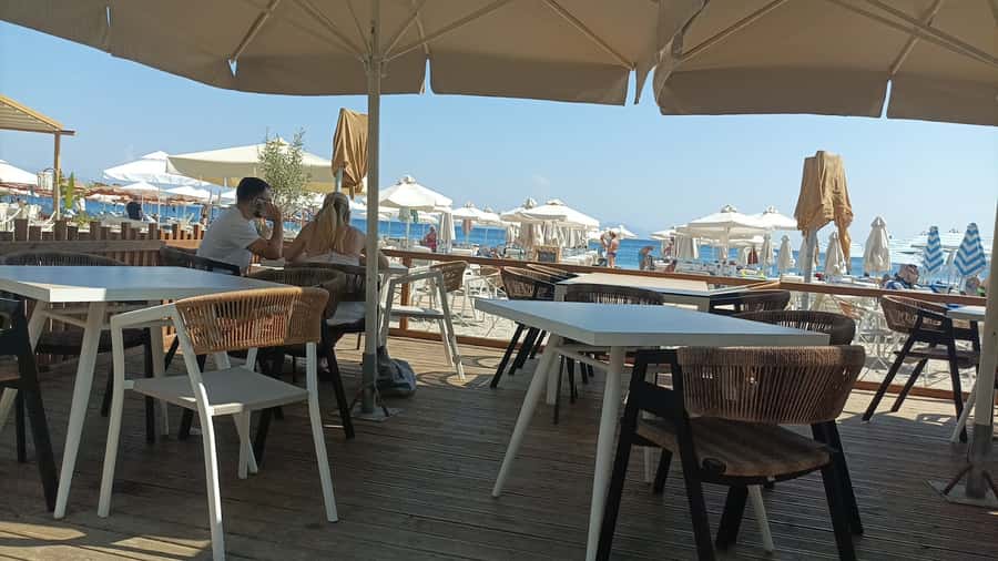 Island Life Beach Bar Restaurant