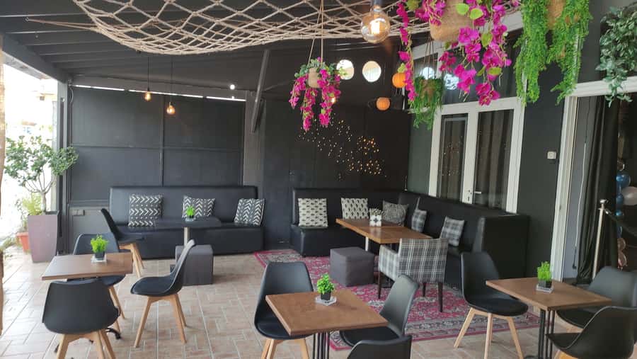 Kaza Cafe Bar