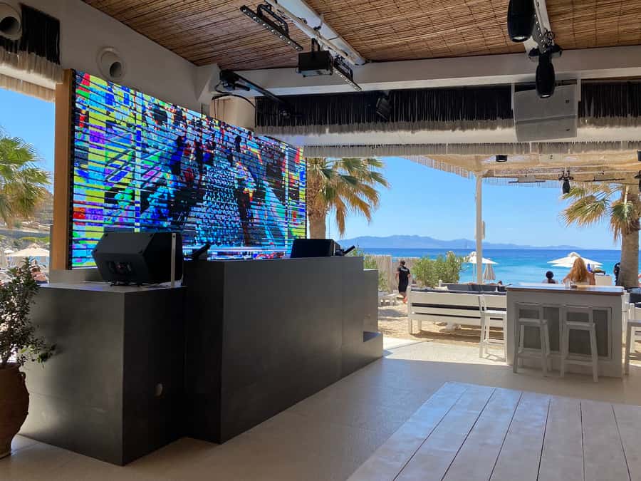Tropicana Beach Bar - Restaurant