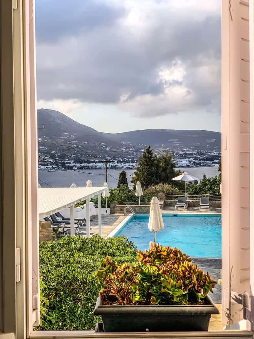 Akrotiri Hotel