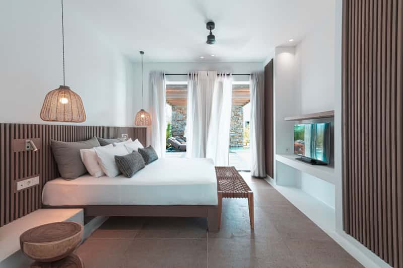 Cove Paros — 2