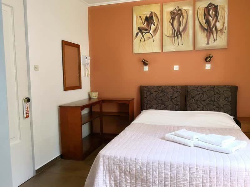 Hydra Kirki Accommodation — 2