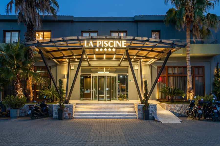 La Piscine Art Hotel