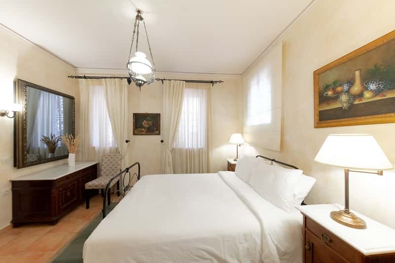 Nafsimedon Hotel — 2