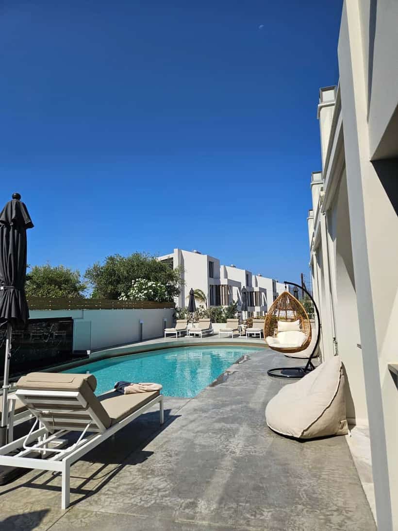 Nikon Boutique Hotel
