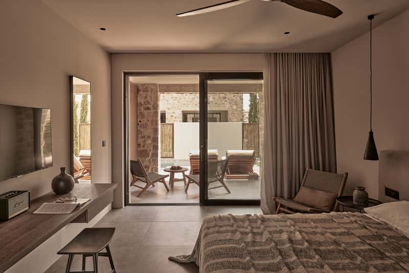 Theros All Suite Hotel — 2