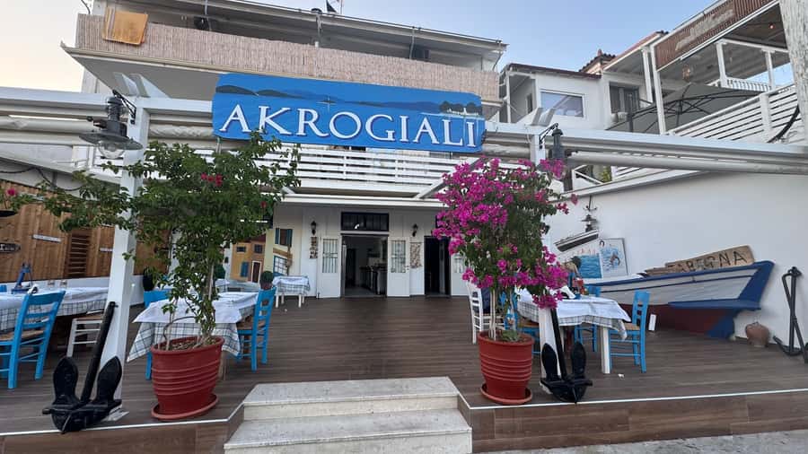 Akrogiali Tavern