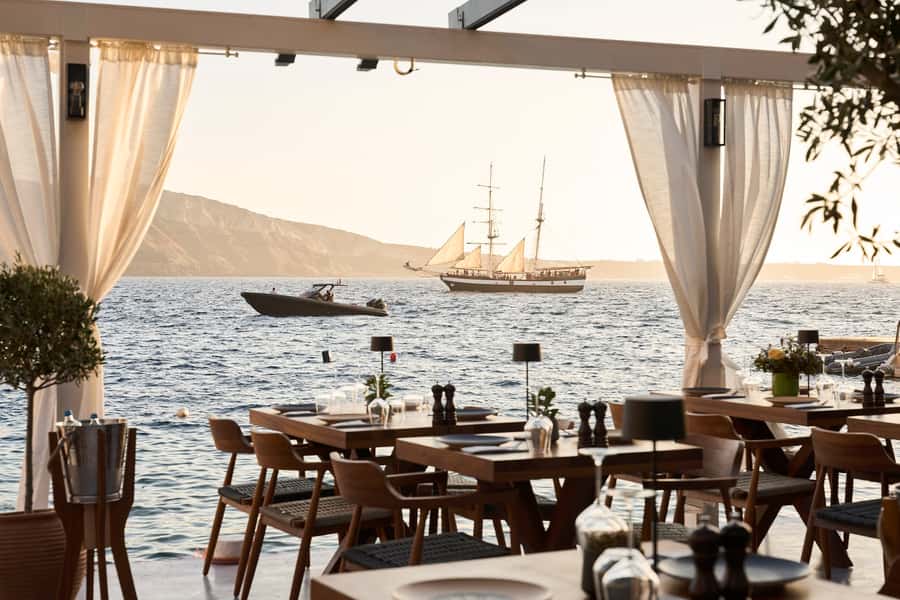 Basalt Restaurant | Ammoudi Bay Santorini