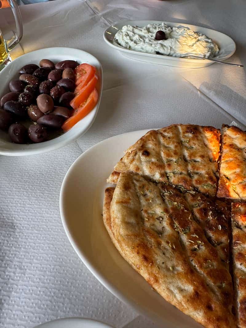 Dikeos Taverna — 2