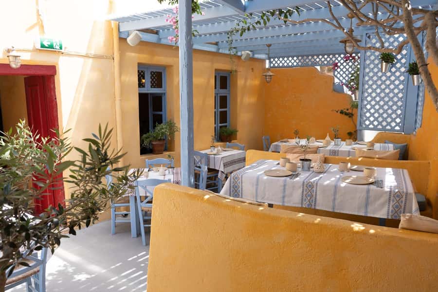 Roka Oia