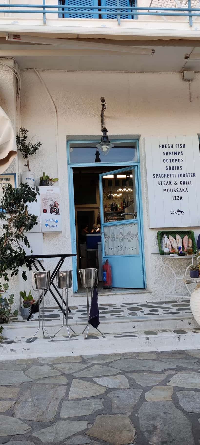 Saronis fish restaurant