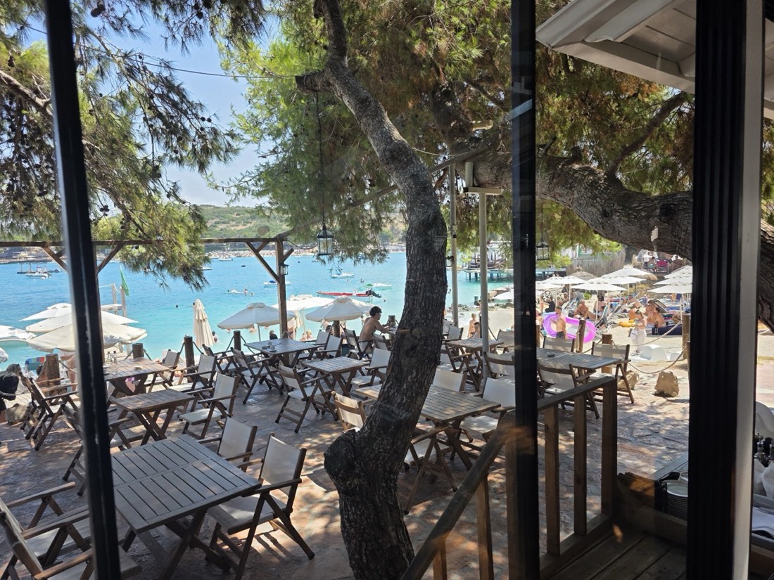 Stela beach 2