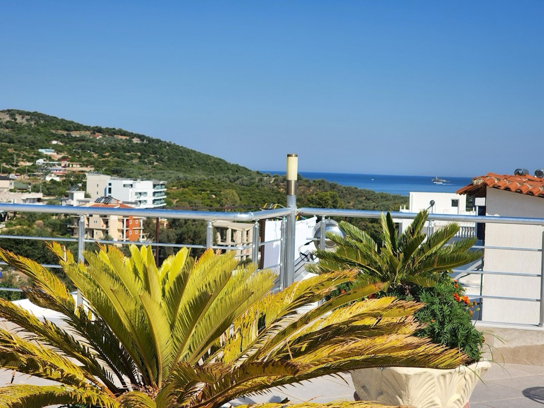 Amelia Apartments 2