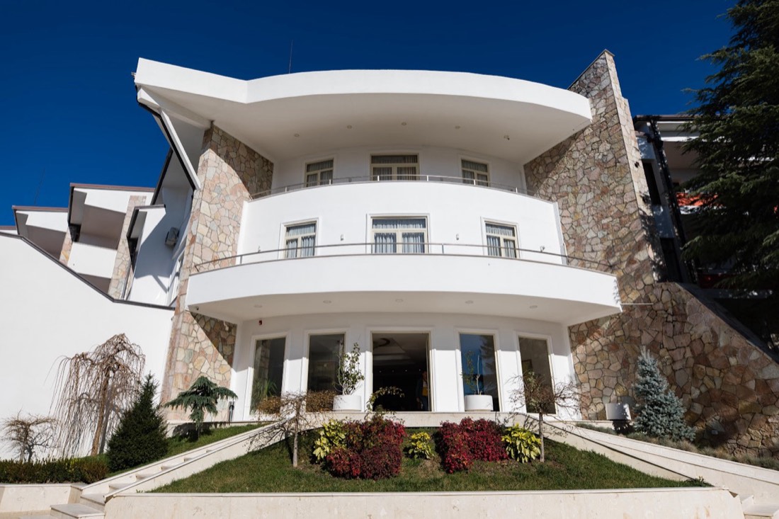 Chateau Linza Resort