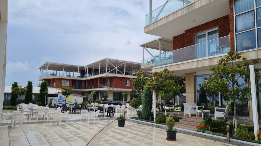 Fishta Hotel
