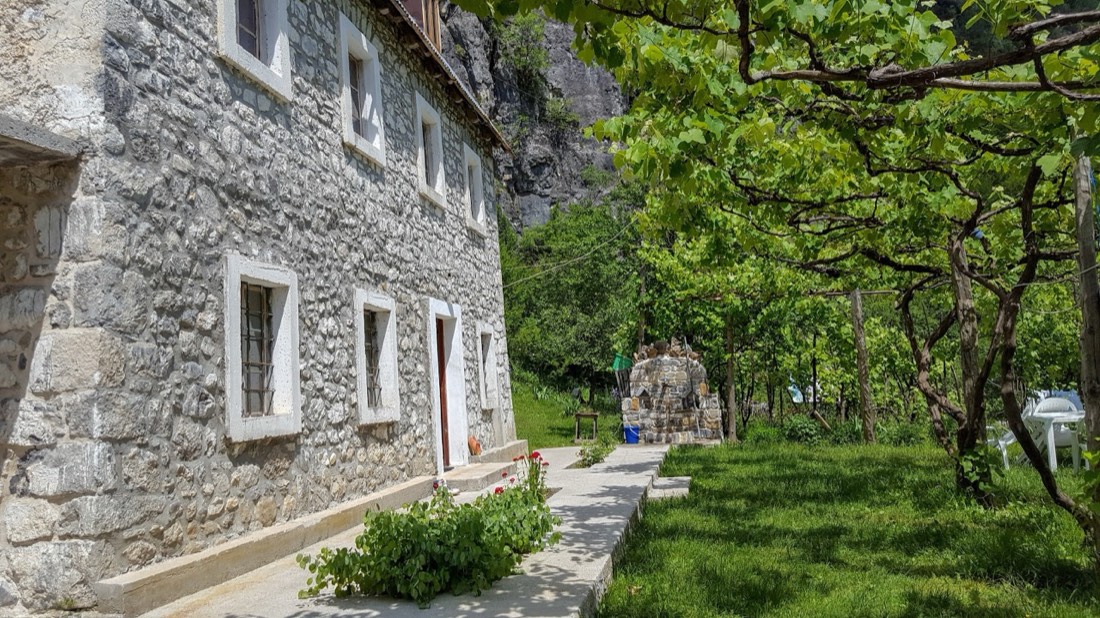 Guesthouse Gjin Thana 2