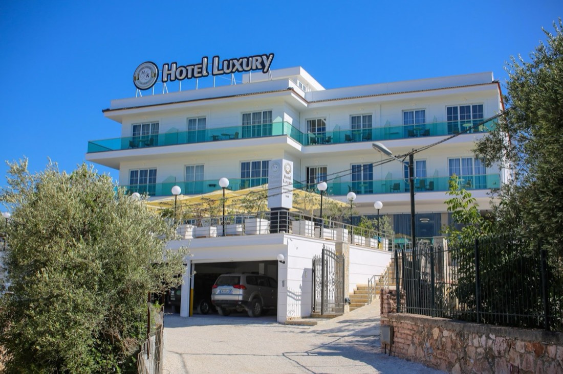 Hotel Luxury 2