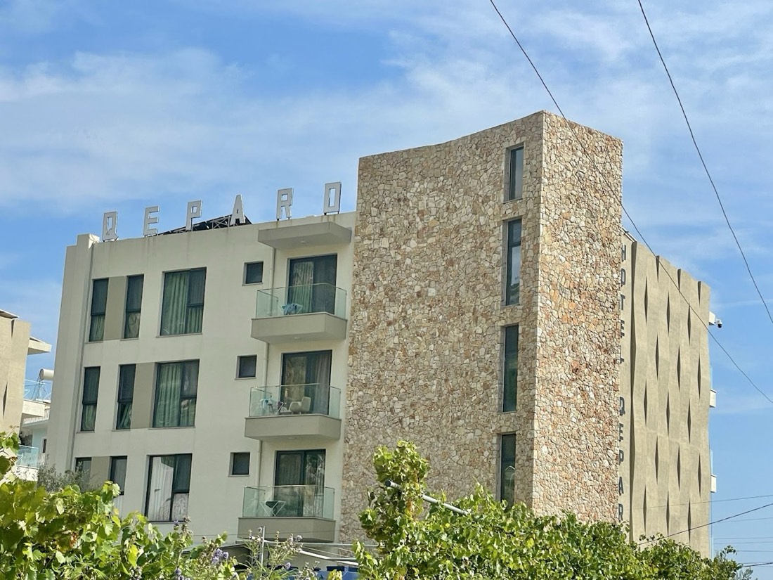Hotel Qeparo 2