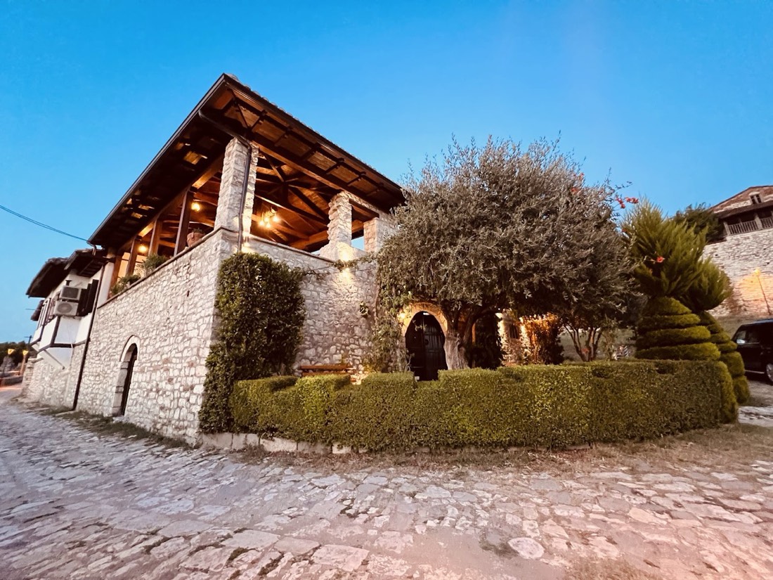 Kris Guest House 2