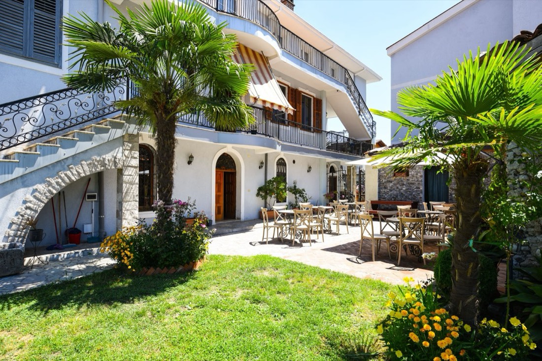 Rose Garden Hotel
