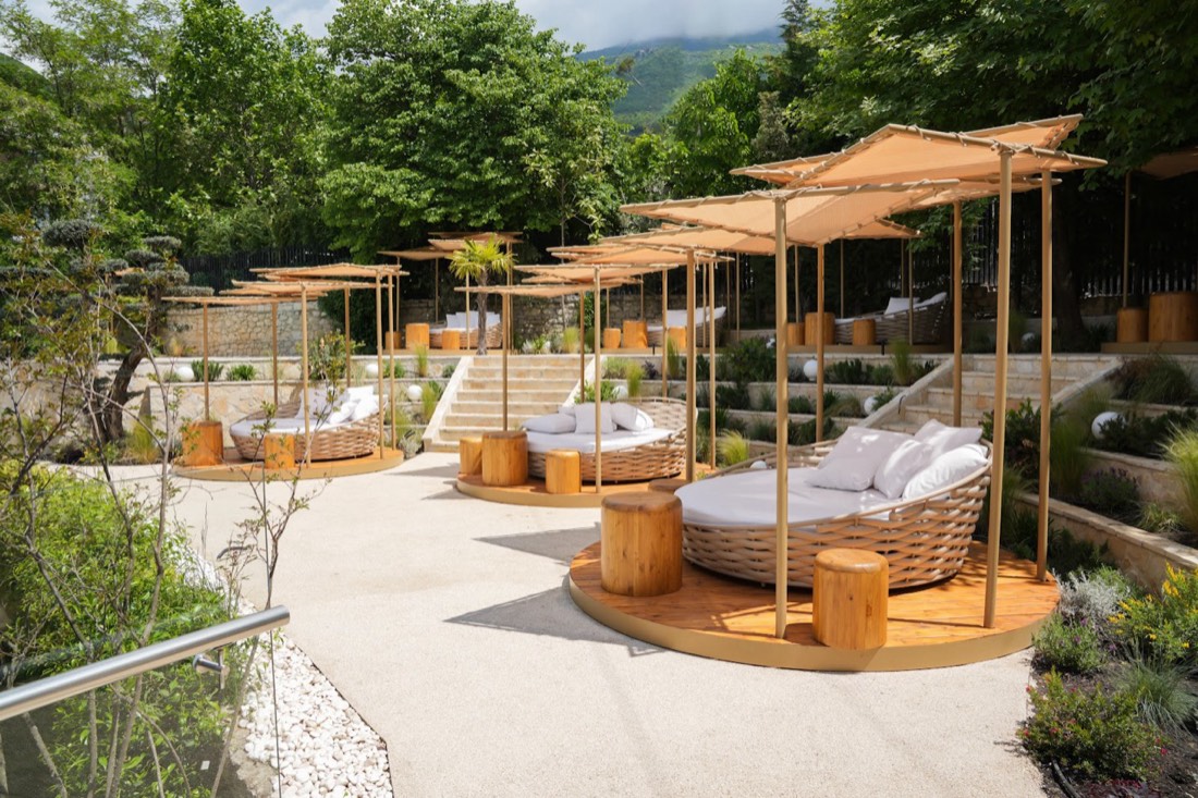 Select Hill Resort 2