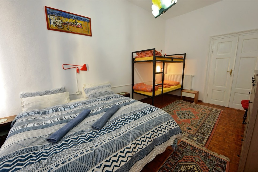 Shkodra Backpackers Hostel - Mi casa es Tu casa 2