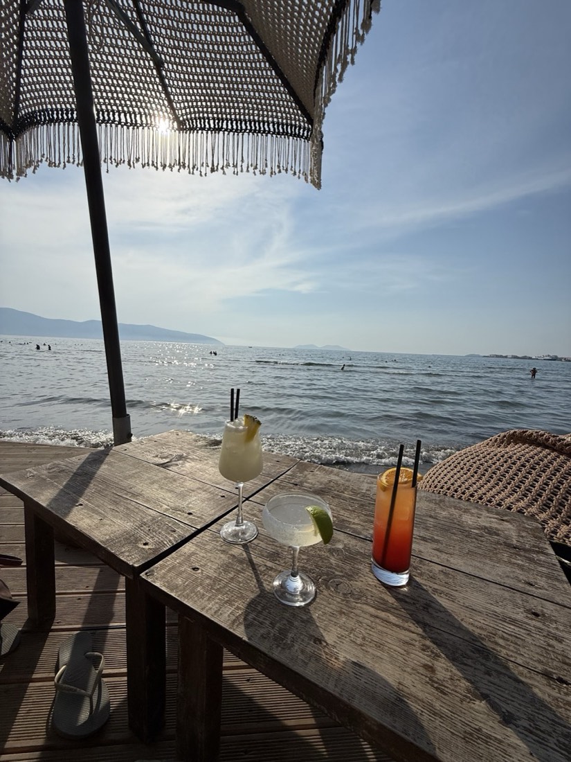 ammos lounge vlore