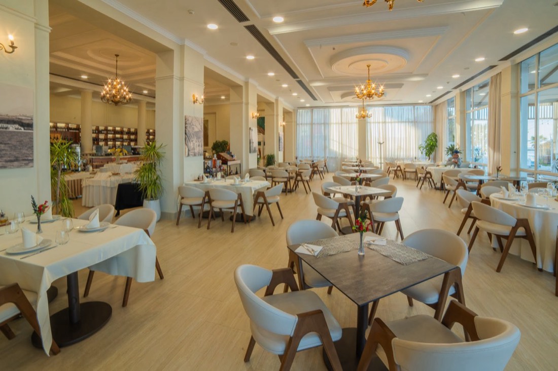Apollonia Restaurant at Adriatik Hotel