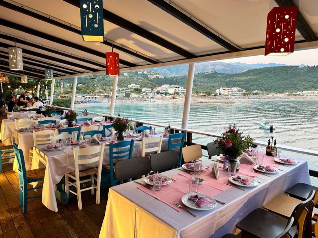 Bar Restaurant BLUE BAY 2