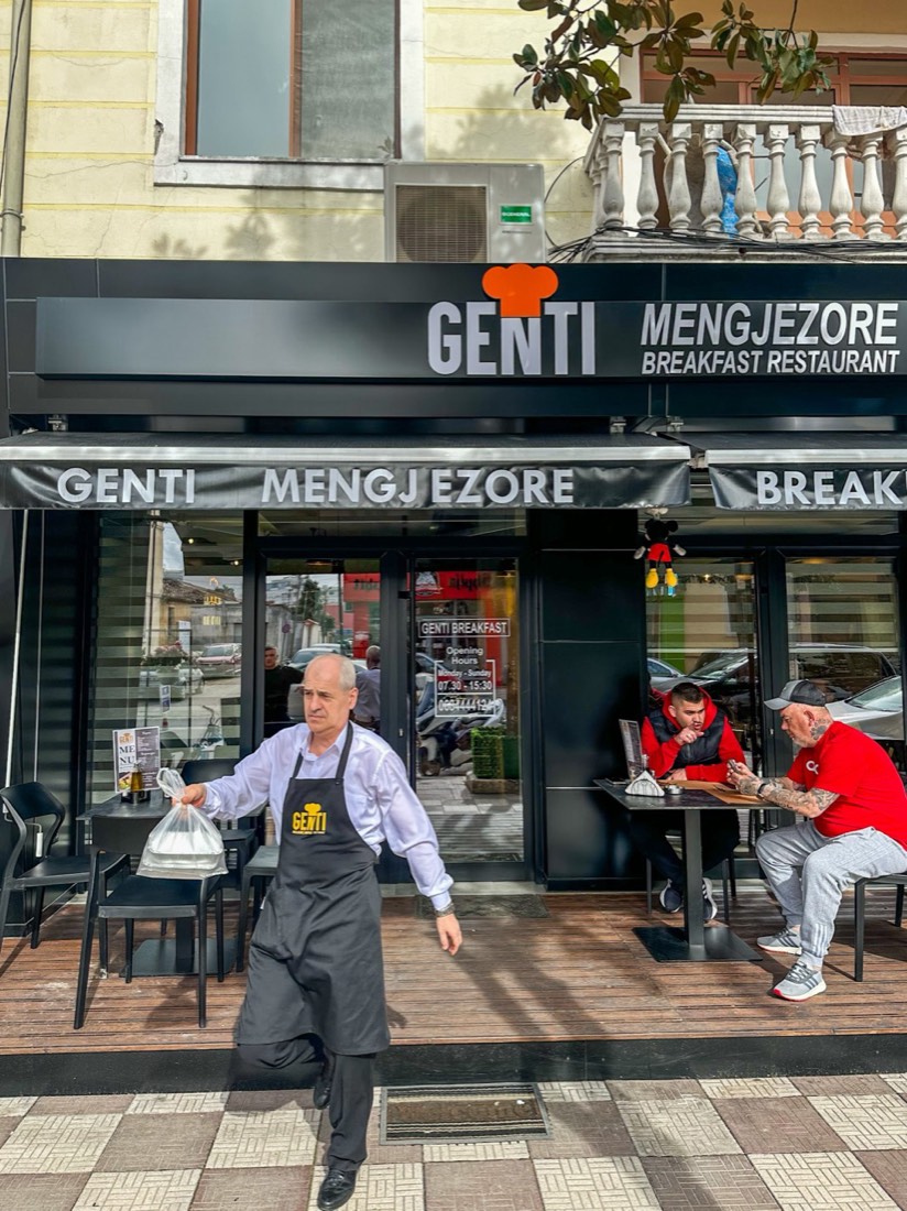 Genti Breakfast&Restaurant 2