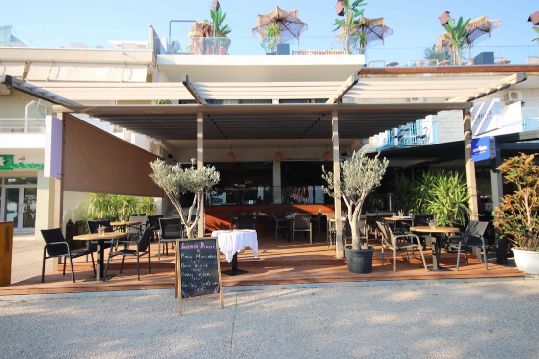 Ionian Restaurant Himare 2