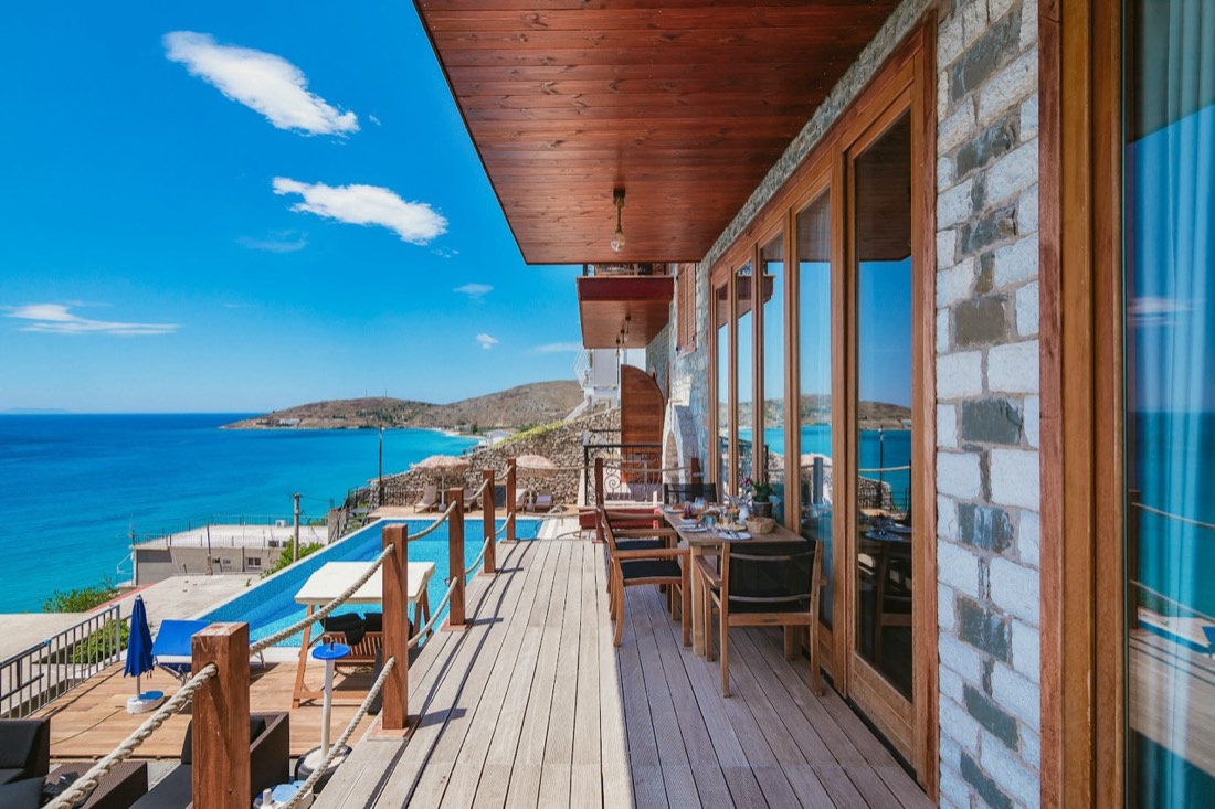 Kshira Oasis Qeparo - Boutique Beachfront Suites & Restaurant