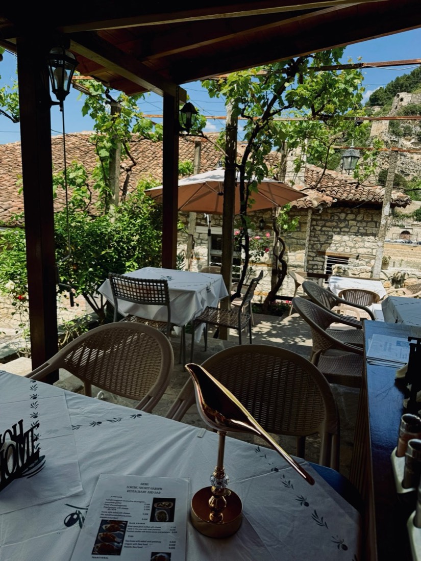 Lorenc Secret Garden Restaurant & Bar